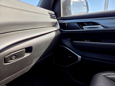 2025 Jeep Wagoneer Base