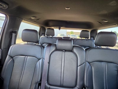 2025 Jeep Wagoneer Base