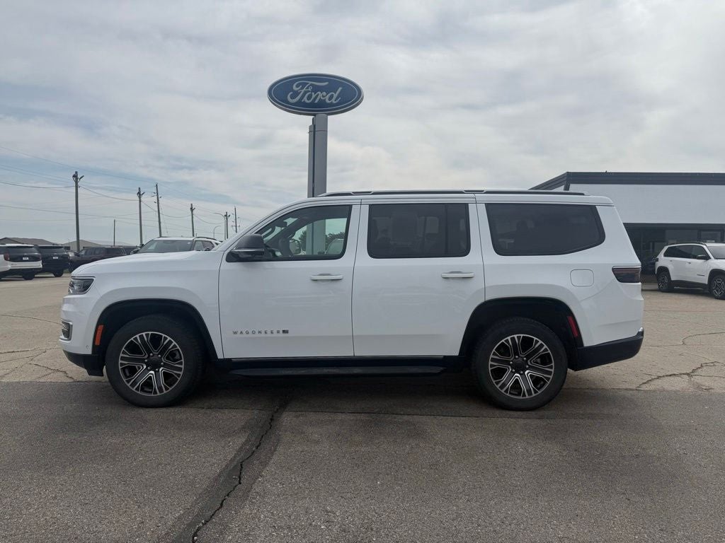 2024 Jeep Wagoneer Base