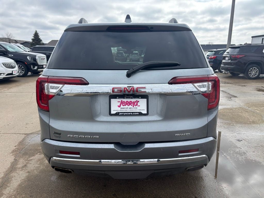 2023 GMC Acadia Denali