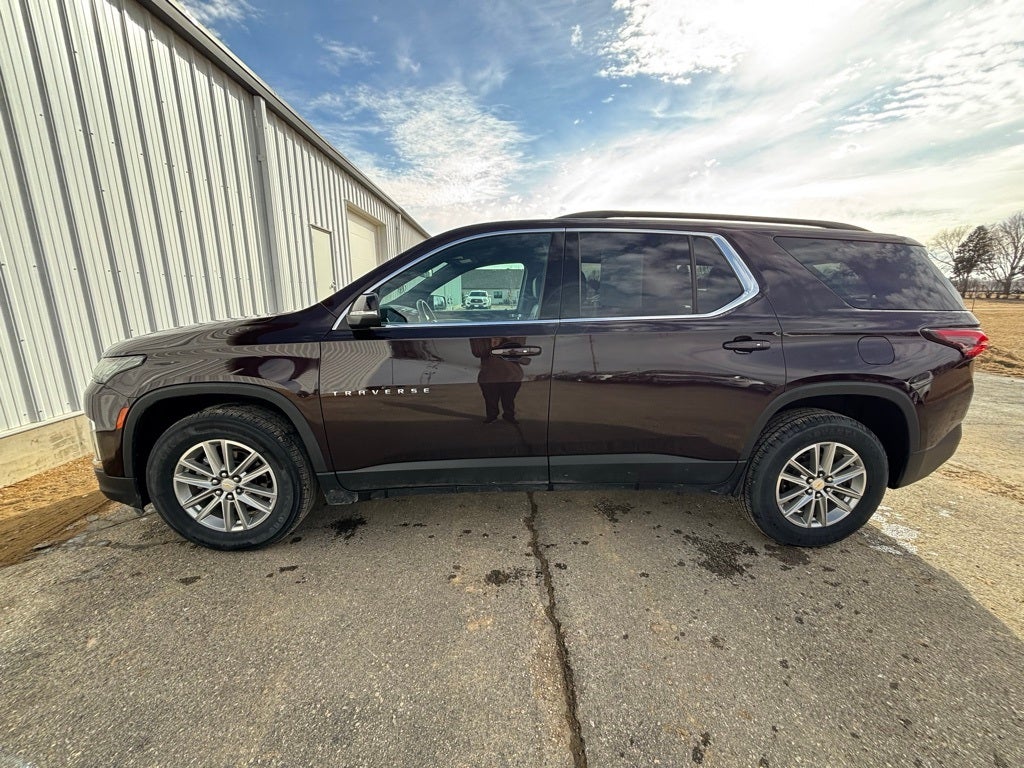 2022 Chevrolet Traverse LT Leather