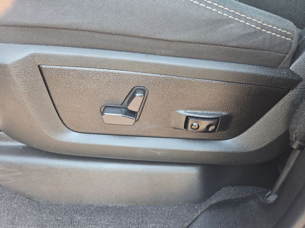 2025 RAM 2500 Big Horn 6'4" BOX