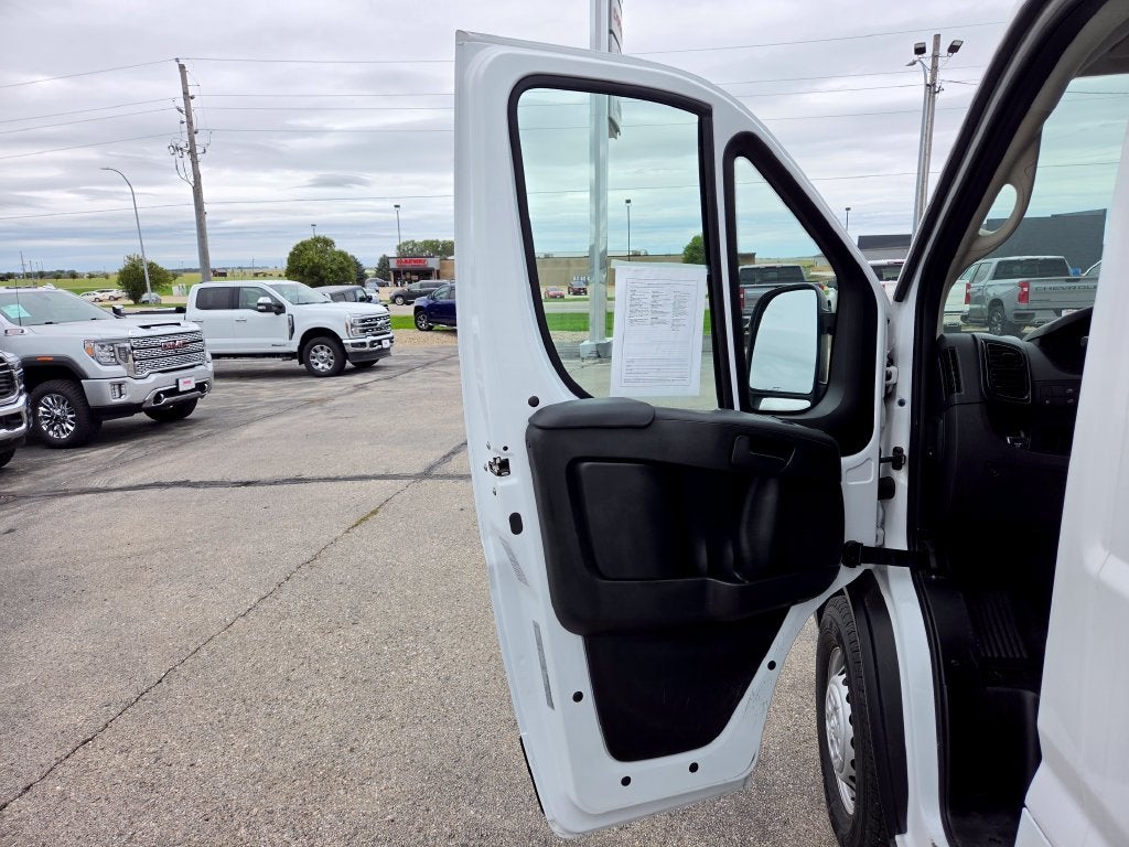 2025 RAM ProMaster 2500 Base
