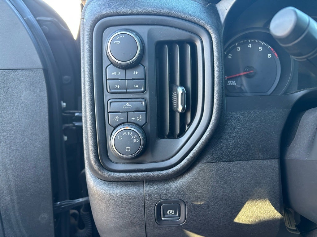 2020 Chevrolet Silverado 1500 Custom Trail Boss