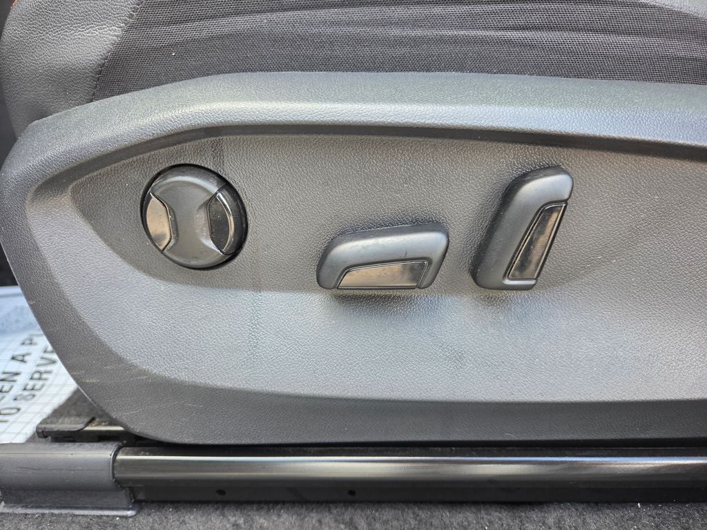 2024 Volkswagen Tiguan 2.0T Wolfsburg Edition