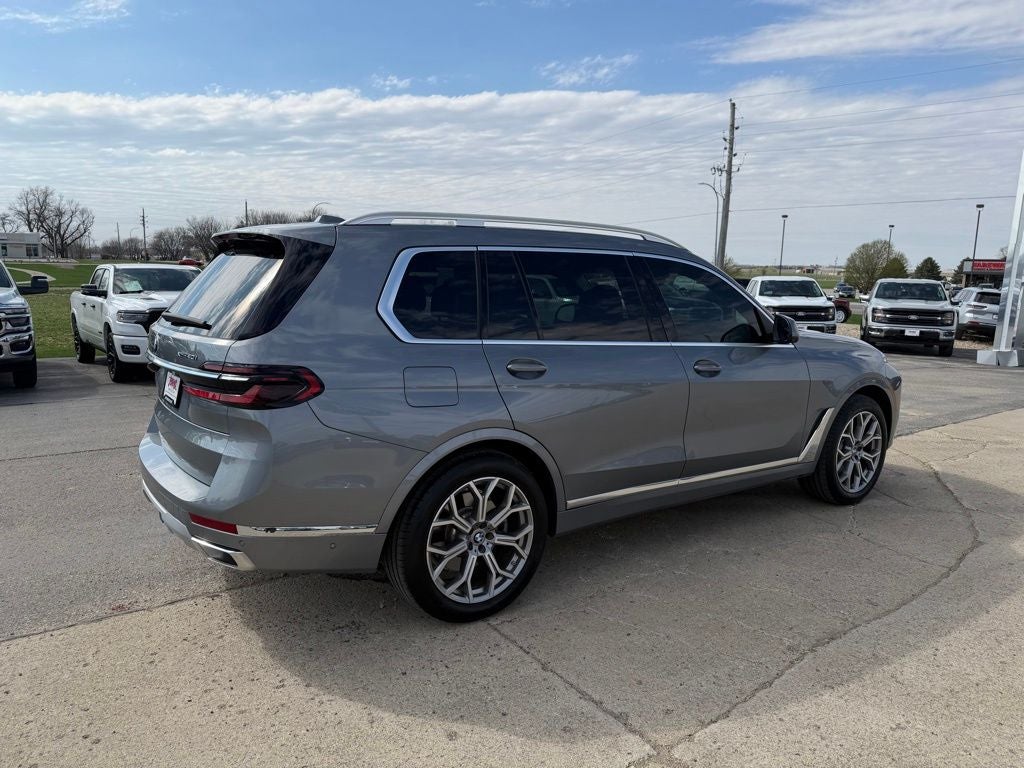 2025 BMW X7 xDrive40i